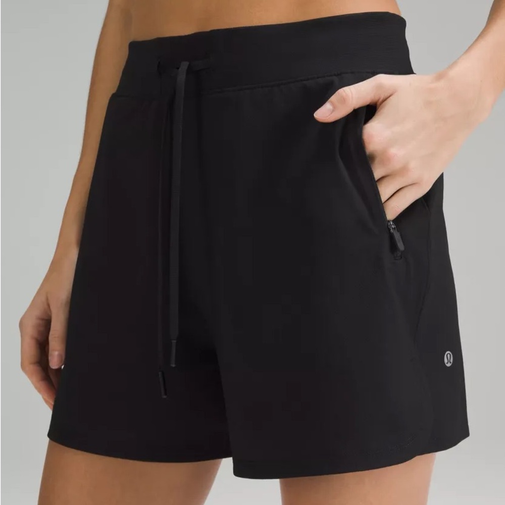 Lululemon License to Train High-Rise Short 4"